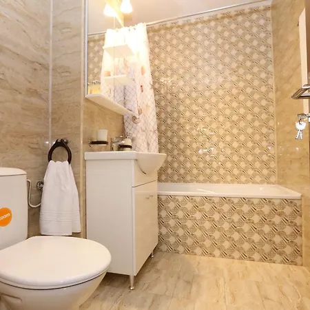 Erika - By The Apartament Constanţa